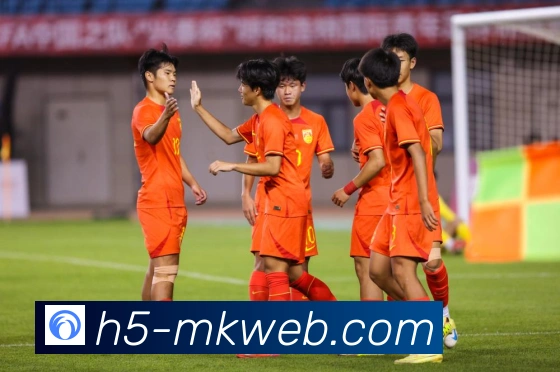 哈利伯顿引领新一代篮球风潮全面解析成长与比赛表现